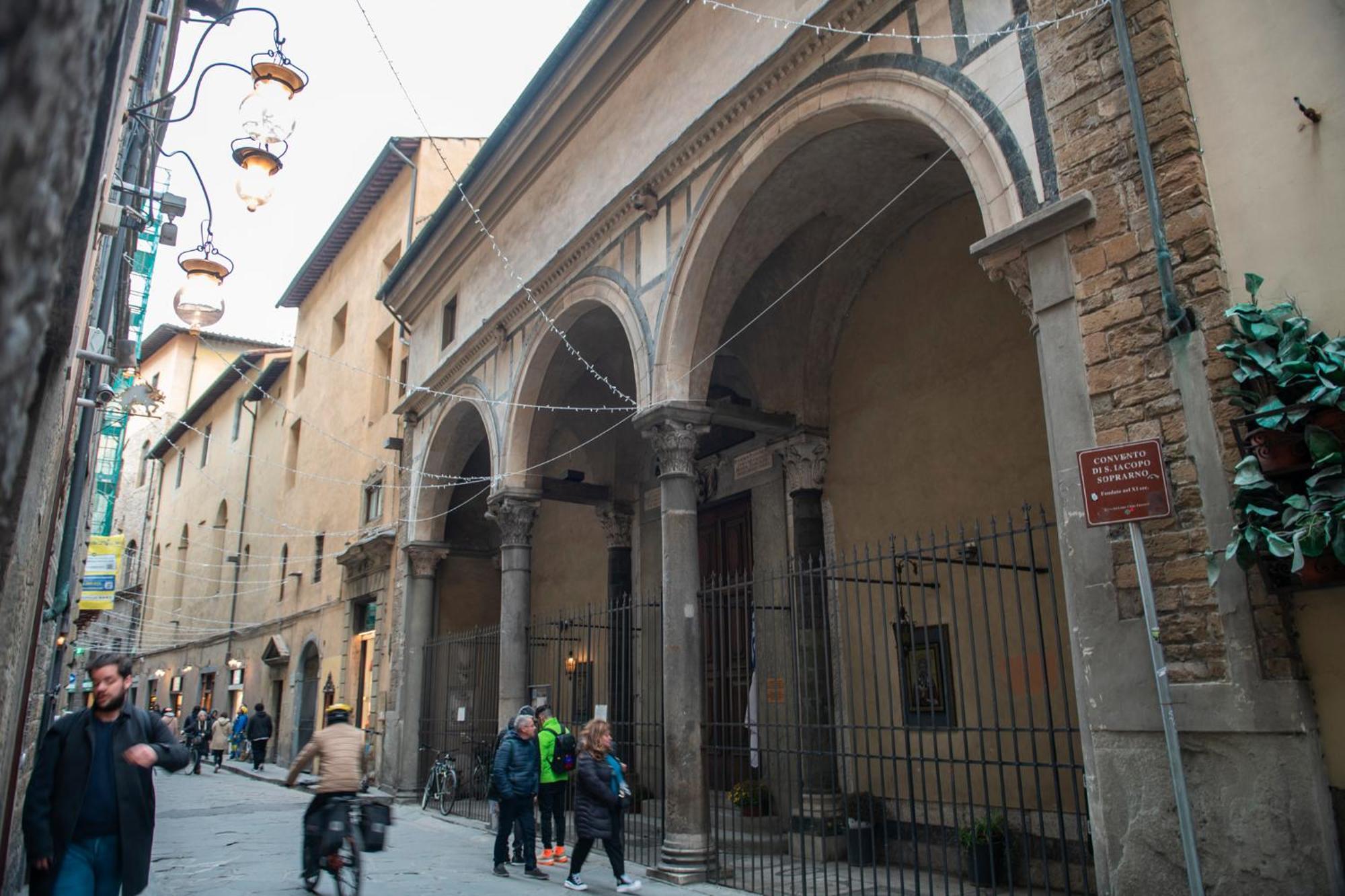Mamo Florence - Borgo San Jacopo Apartment Luaran gambar