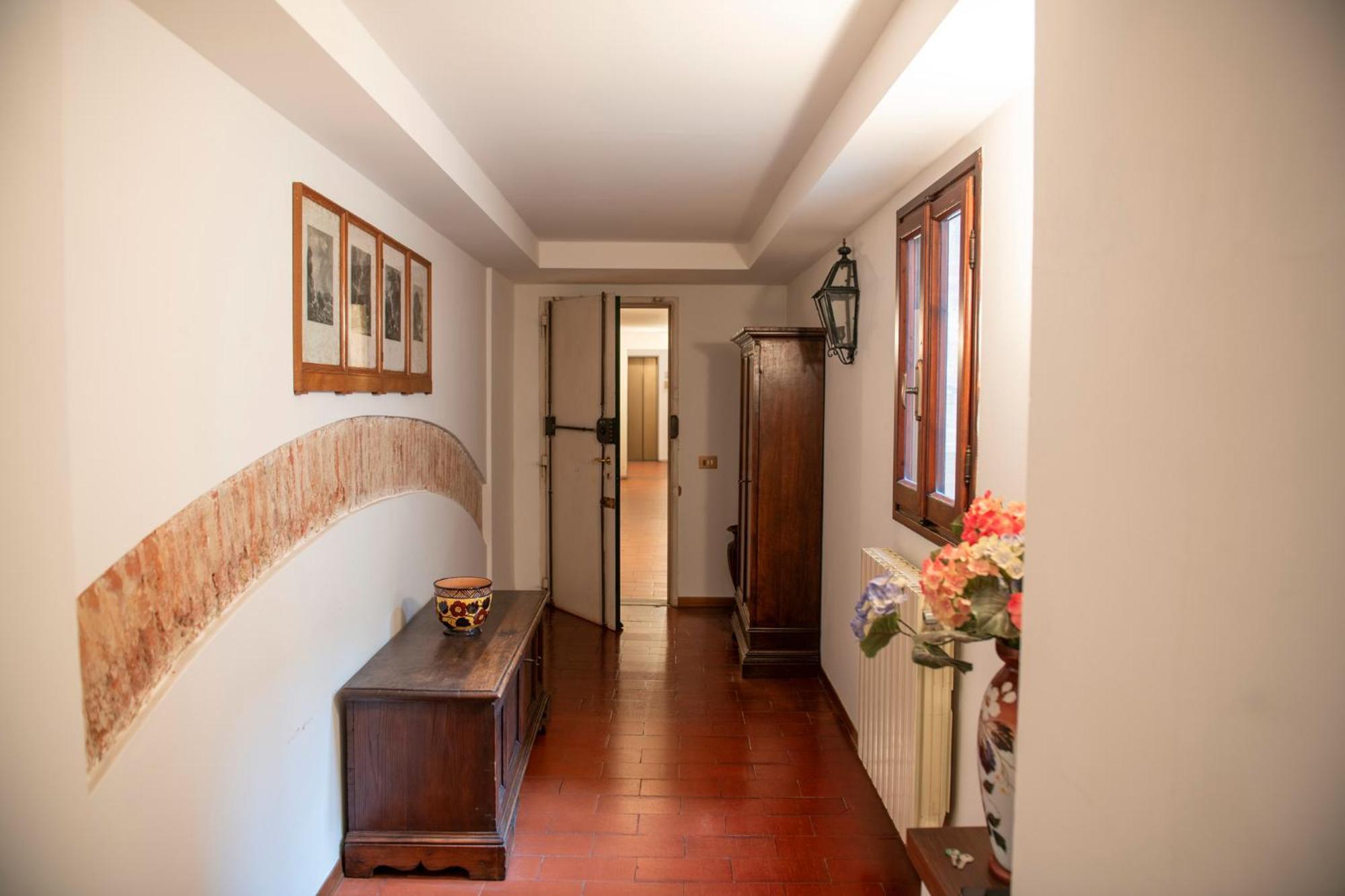 Mamo Florence - Borgo San Jacopo Apartment Luaran gambar
